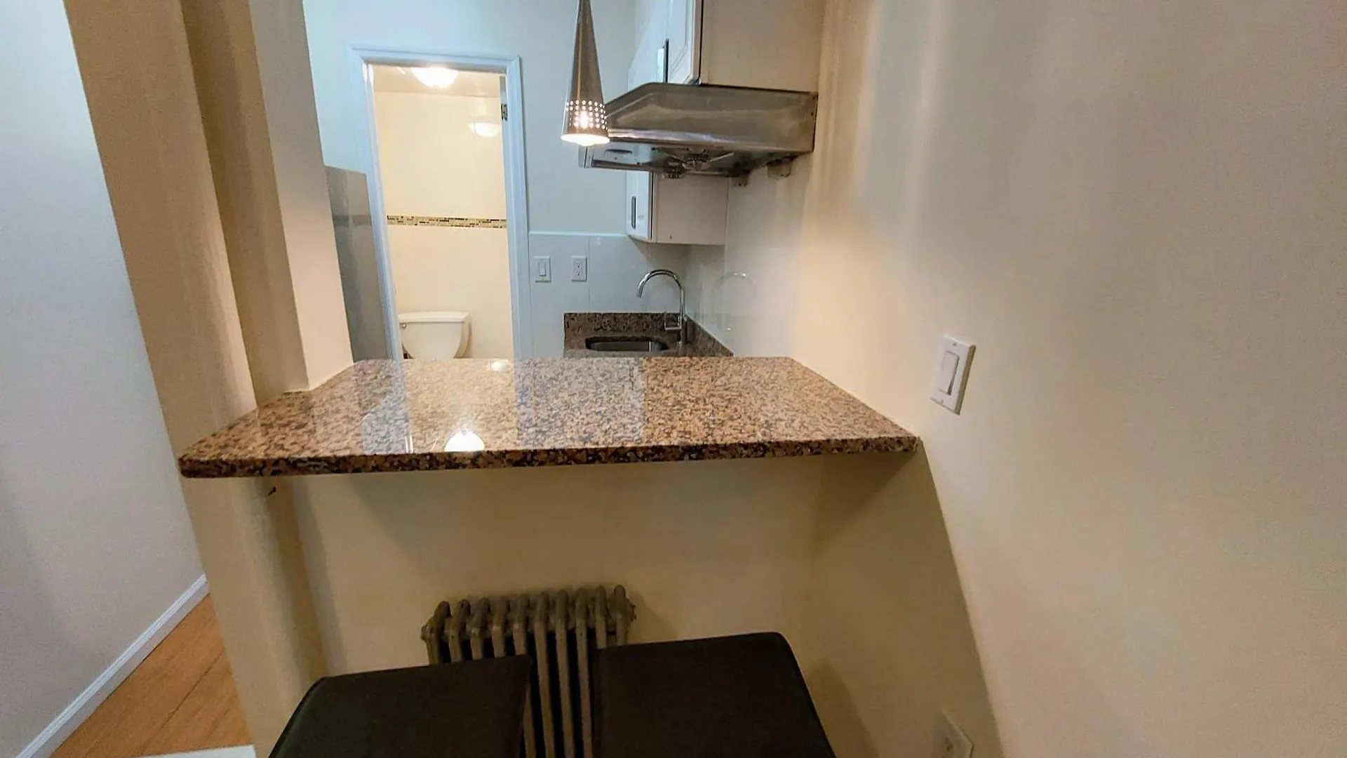 Comfortable Apartment With Workstation New York