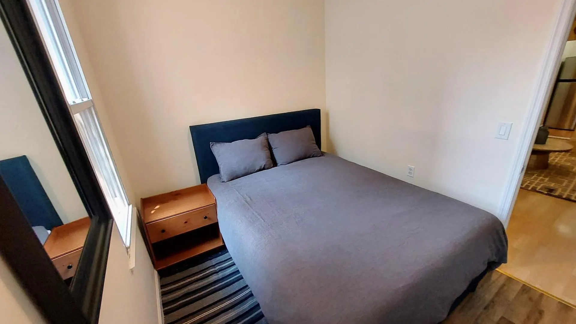 Comfortable Apartment With Workstation 뉴욕